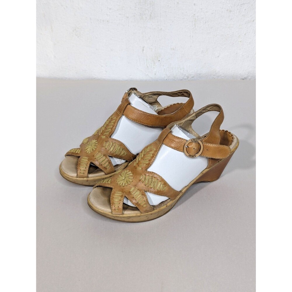 Pikolinos Crema Sz 7 T Strap Leather Sandals Embroidered Tan Brown Comfort FLAWS